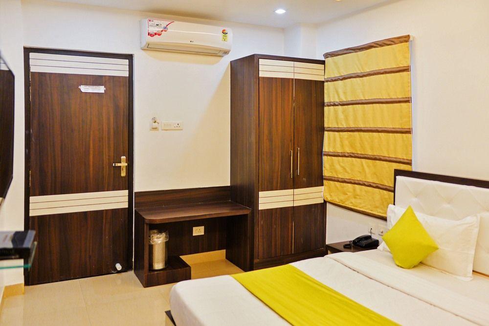 ורנאסי Hotel Janki International By Keymagics מראה חיצוני תמונה