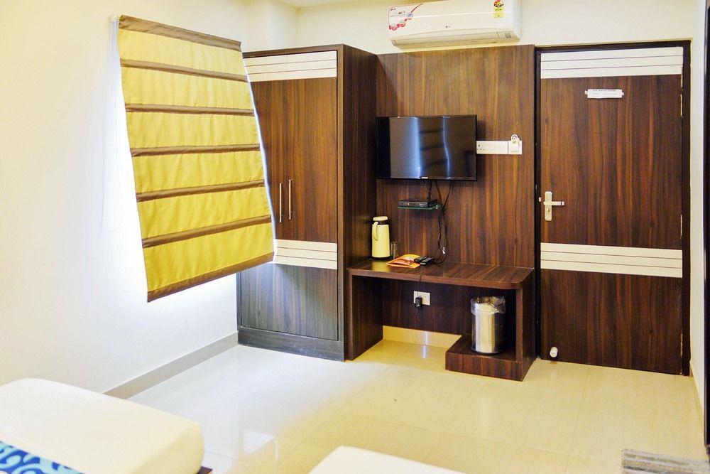 ורנאסי Hotel Janki International By Keymagics מראה חיצוני תמונה