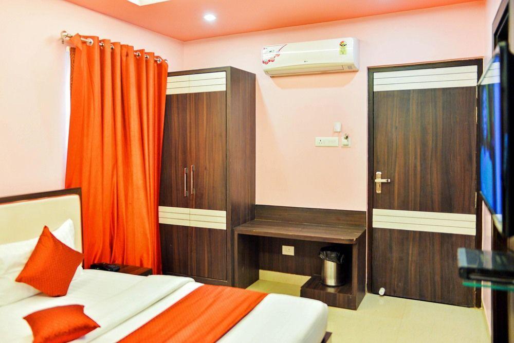 ורנאסי Hotel Janki International By Keymagics מראה חיצוני תמונה