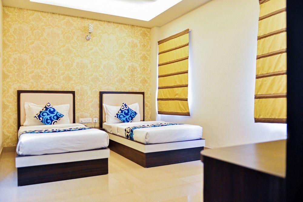 ורנאסי Hotel Janki International By Keymagics מראה חיצוני תמונה