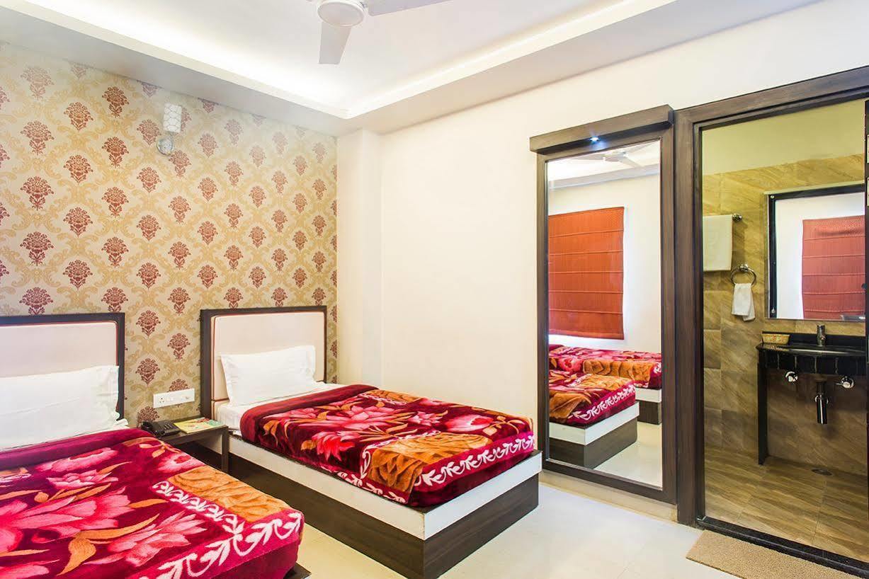 ורנאסי Hotel Janki International By Keymagics מראה חיצוני תמונה